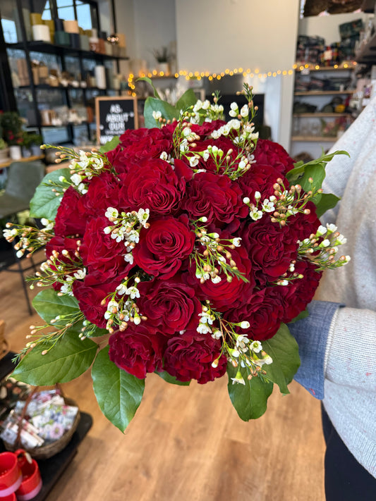 Valentine's Day Roses + Chocolates Bundle