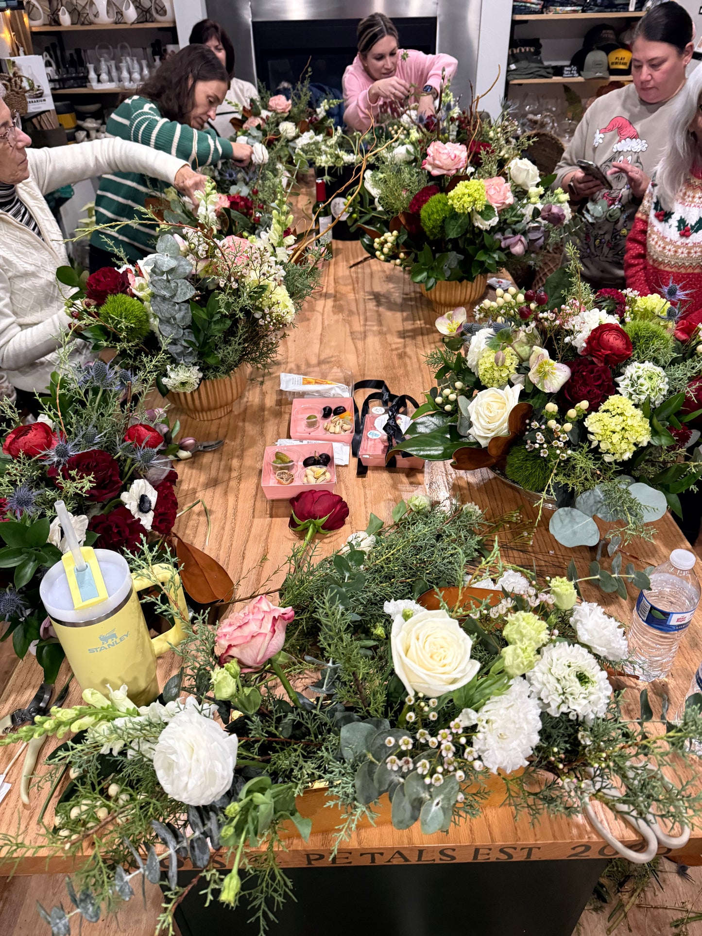 Holiday Centerpiece Workshop - Tuesday, December 22, 6:30-8:00pm